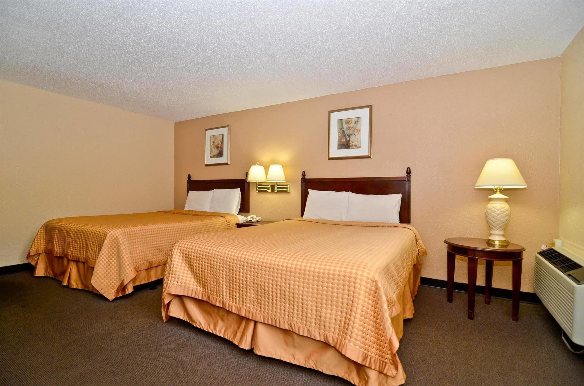 Americas Best Value Inn Smithfield Exterior foto